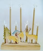 Gisela Graham - 11" Wooden Battery Operated Reindeer Christmas Scene Star Light Decoration