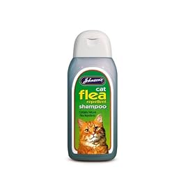 Johnsons Cat Flea Cleansing Sensitive Shampoo 125ml