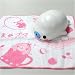(まめゴマ)ピクニックや遠足に☆カワイイケースの携帯用おしぼり(しろゴマ)CM-82601: お出かけに大活躍!キャラクター型ケース入りおしぼりセット★プラスチック製の容器だからぬれたおしぼりを入れても大丈夫♪おしぼりは綿100パーセントで触り心地も◎それも、キャラクターによって中のおしぼりの...