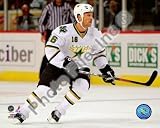 Sean Avery 2008-09 Away Action 10 x 8 Licensed Photo - Poster -- Framing Options Available