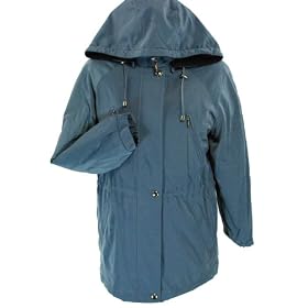 Liz Claiborne Ladies Liz Claiborne Short Raglan Sleeve. Polyfilled Jacket.