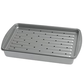 Click here to buy Chicago Metallic Duncan Hines 2-Piece Broiler Pan by Chicago Metallic.