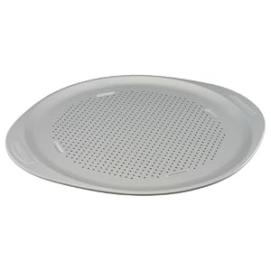 Farberware Insulated Bakeware 15-1 2-Inch Pizza Crisper by Farberware