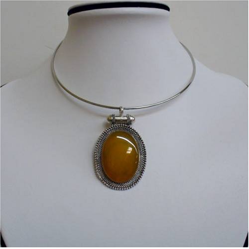 Click here to buy Yellow Tone Agate Inlaid Pendant with Metal Choker.