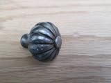 IRONMONGERY WORLDﾂｮ VINTAGE CAST IRON CUPBOARD CABINET DRAWER DOOR KNOBS PULL HANDLES by Ironmongery