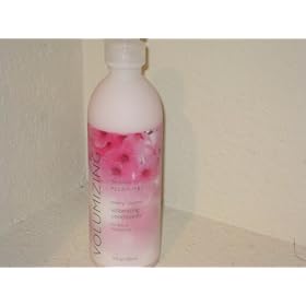 Bath and Body Works Cherry Blossom Volumnizing Conditioner by