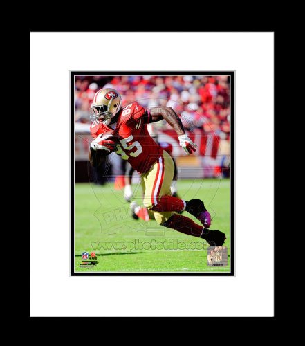 San Francisco 49ers Vernon Davis 2011 Running Framed Picture 8x10