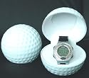 Golf-Armbanduhr mit Scorecomputer und Handicap-/Puttrechner in edler Golfball-Geschenkbox