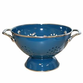 Calypso Basic's 1-1/2 quart colander is great for small jobs in the kitchen. This soothing marina color colander is made from enamel on steel and has well spaced holes for easy draining.