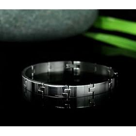 Buy PUZZLED LINK SOLID STAINLESS STEEL BRACELET .32 x 8 by Willowbee