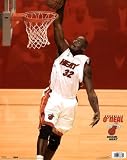 Professionally Framed Miami Heat Shaquille O'Neal Dunking Sports Poster Print - 16x20 with RichAndFramous Black Wood Frame