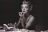 Marilyn Monroe (In the Mirror) Art Poster Print - 24 X 36