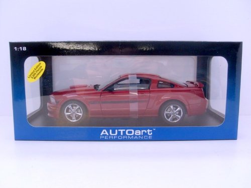 AUTO ART 1/18 73112 FORD MUSTANG GT COUPE 2007 