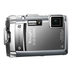 Olympus Tough TG-810 Digitalkamera (14 Megapixel, 5-fach opt. Zoom, 7,6 cm (3 Zoll) Display, bildstabilisiert, GPS) silber