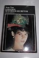 The Hundred Secret Senses (Vintage Contemporaries)