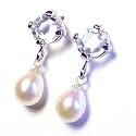 Pewterhooter Swarovski Crystal & White Cultured Freshwater Pearl Drop Earrings with Gift box