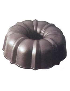 What is a Bundt Pan? : Nordic Ware Pro Cast Original Bundt Pan