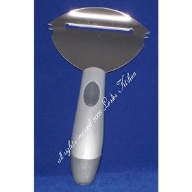 Friction Free Slicing - Cheese Shaver by trudeau by Trudeau