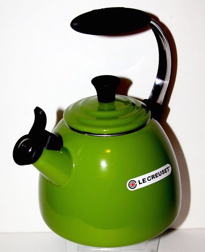 Le Creuset Tea Kettle Solid Kiwi