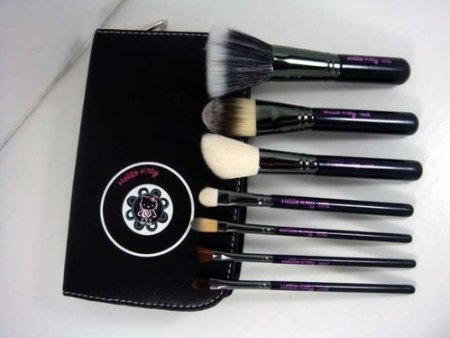 Hello Kitty Brushes Set Picture