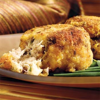 SeaBear Dungeness Crab Cakes with Roasted Tomato & Bacon Seafood Cakes (six 3 oz. cakes)