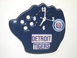 DETROIT TIGERS GLOVE WALL CLOCK