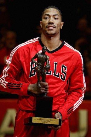 Atlanta Hawks v Chicago Bulls - Game Two, Chicago, IL - MAY 04: Derrick Rose Photographic Poster Print by Jonathan Daniel, 24x36