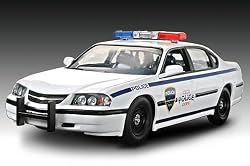 1/25 '05 Chevy&reg; ImpalaTM Police Car Plastic Model Kit