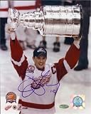 'Steve Yzerman autographed 8x10 Photo (Detroit Red Wings, with Stanley Cup)''