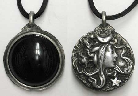 Scrying: Goddess Pendant, pewter