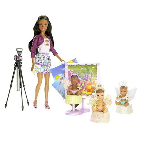 41V Upg9x7L Barbie I Can Be... Baby Photographer Playset (African American)