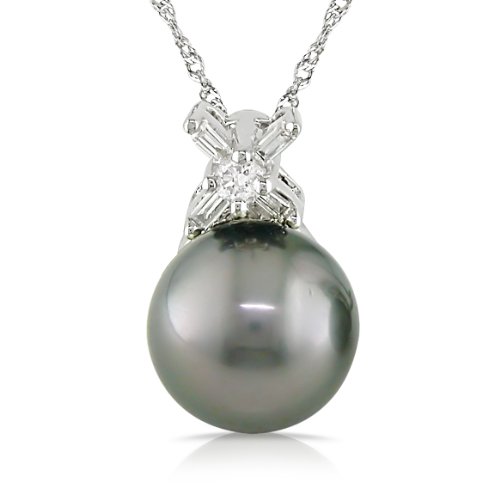 14k White Gold Black Tahitian Pearl with Diamond Accent Pendant (1/8 cttw, H-I Color, I1-I2 Clarity), 17