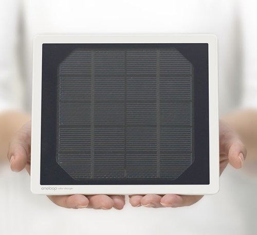 Cover image : SANYO ソーラー充電器セット 「eneloop solar charger」 N-SC1S