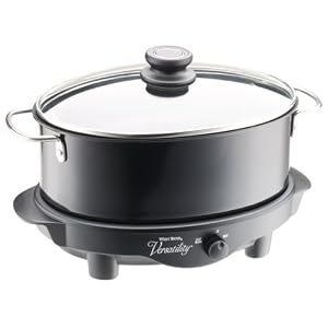 West Bend 84716 Versatility 6-Quart Oval Slo-Cooker by West Bend