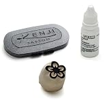 La Dot - KT0046Z - Pierre �  Tatouer - Visuel Grande Marguerite + Le Maquillage �  Tatouage Noir + Le Tampon Encreur - Taille S