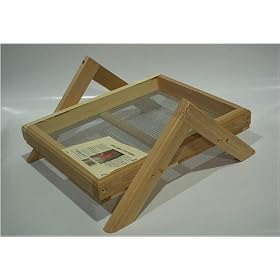 Songbird Cedar Small Ground Feeder A Leg by