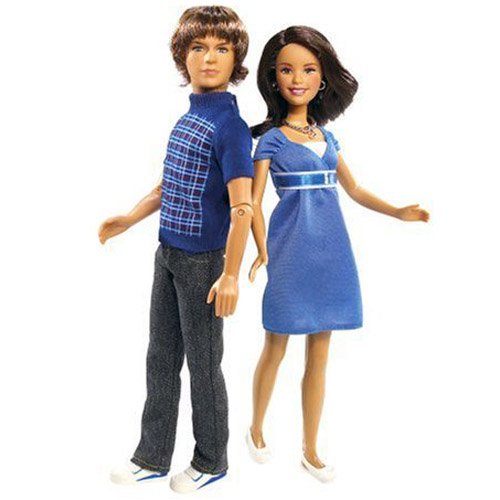 Childrens Toyshop  Toys : Disney High School Musical Gabriella and Troy First Kiss Dolls Gift Set