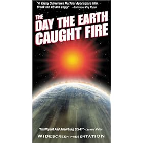 The Day the Earth Caught Fire [VHS]