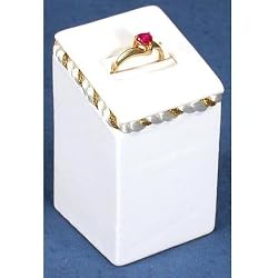 Faux Leather Ring Stand W/Gold Trim 2.75"
