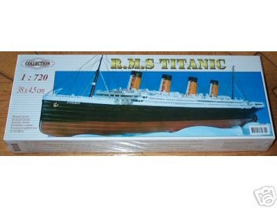RMS TITANIC 1/720 MODEL KIT WITH LIGHTS/MOTOR