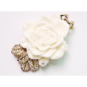 Vintage Tone Elegant Cream White Resin Enamel Rose Crystal Rhinestone Pin Brooch: Jewelry
