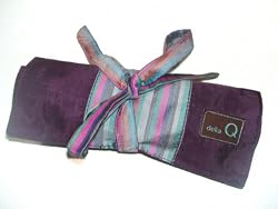 Della Q Purple Lily Crochet Roll 15 Pocket Case 166-2