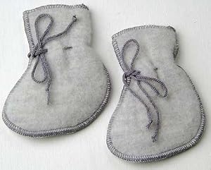 Organic Merino Wool Baby Booties/Socksin Soft Grey, size 74