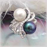 14K Black/White Pearl & Diamond Leaf Ring