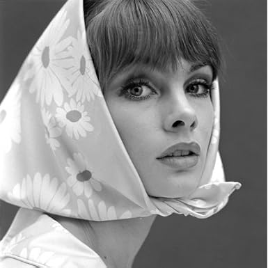 Jean Shrimpton with kerchief (Print On Demand)