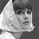 Jean Shrimpton with kerchief (Print On Demand)