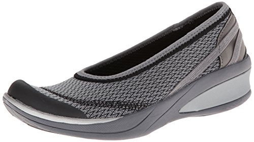Bzees Women's Flawless Wedge Pump, Black, 6 M US
