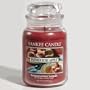 Yankee Farmhouse Apple 22oz Housewarmer Candle