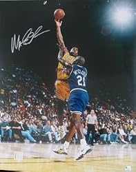 Magic Johnson Signed Los Angeles Lakers 16 x 20 Photo