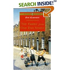 The Family from One End Street (Puffin Classics)